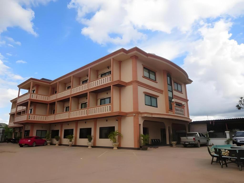 Chaleunehoung Hotel Вьентьян Экстерьер фото