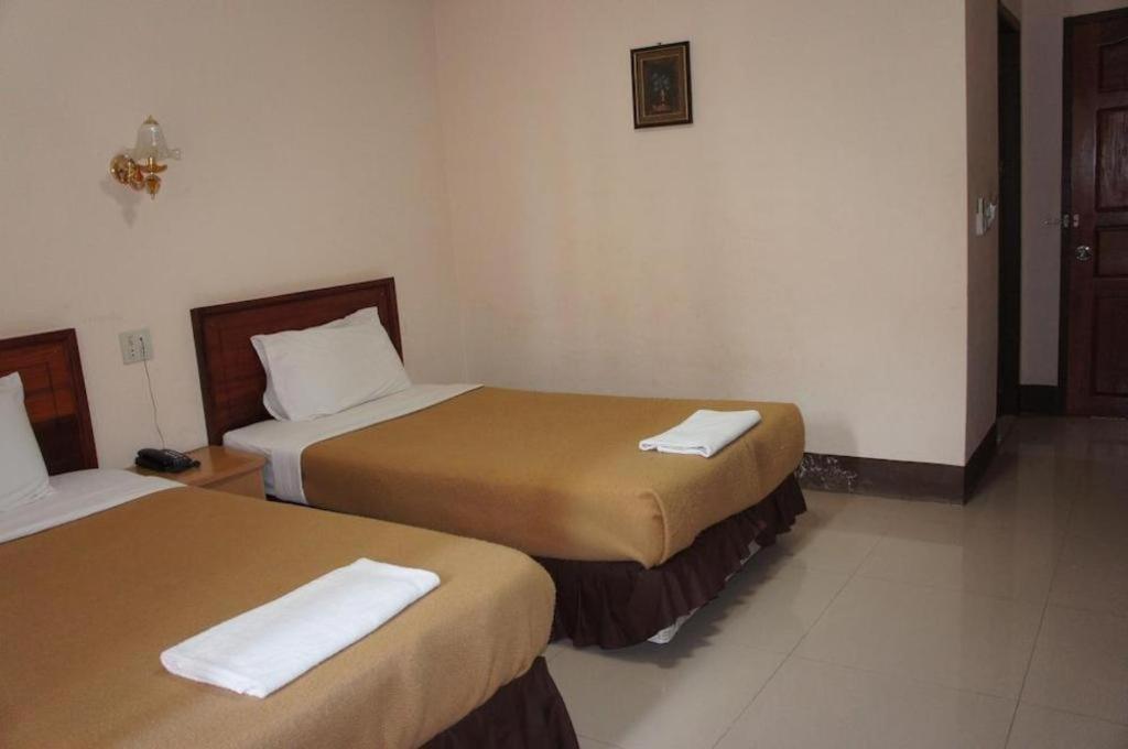 Chaleunehoung Hotel Вьентьян Экстерьер фото